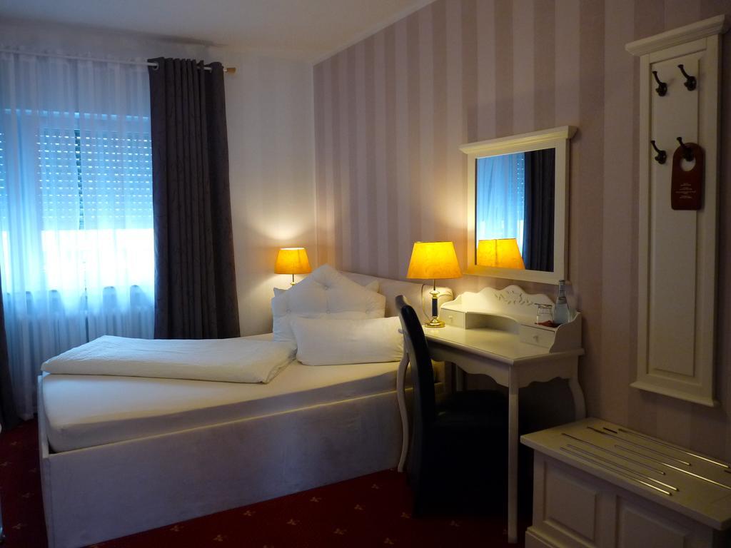 Hotel Geissler Stuttgart Oda fotoğraf